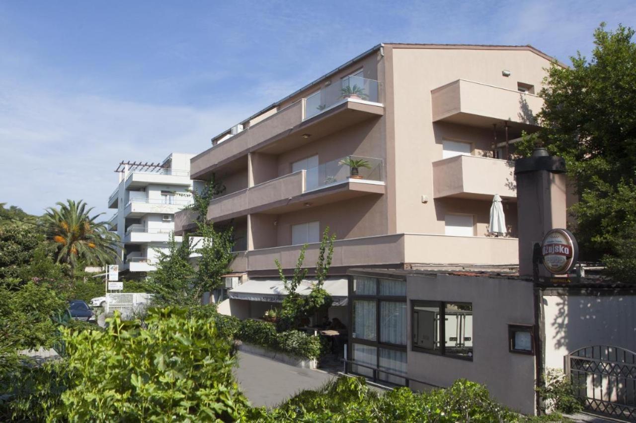 Guest House Lana 1 Split Exterior photo